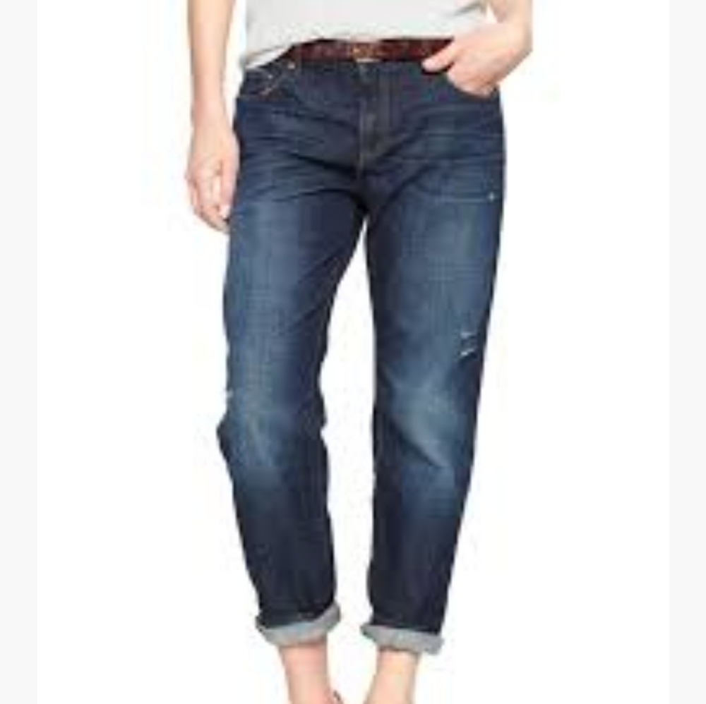 GAP Women's Sexy Boyfriend ‎ Dark Washed Semi Distressed Mid Rise Jean 26R